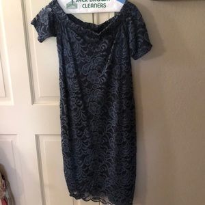 Lace maternity dress